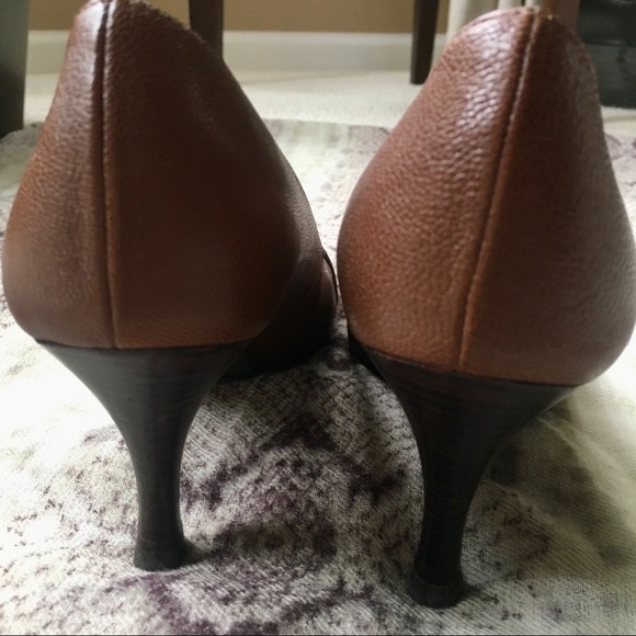 🤎 Talbots Brown Leather Pumps | Gold Buckle | EUC | Classic Heel - Picture 4 of 5